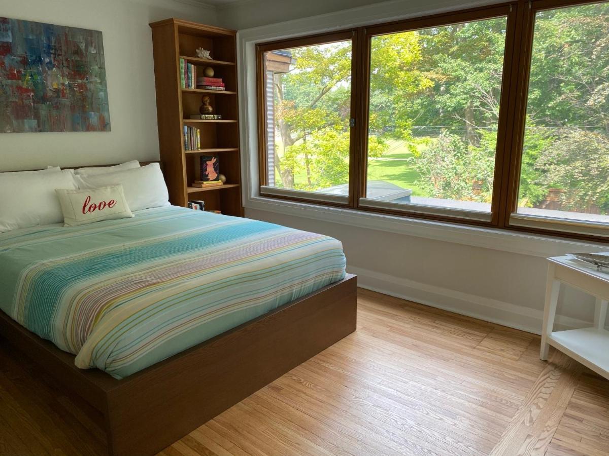 Superb Beach Home:Heated Pool-Hot Tub Open 365Days Toronto Exterior photo